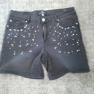 Precious pearl beaded black shorts